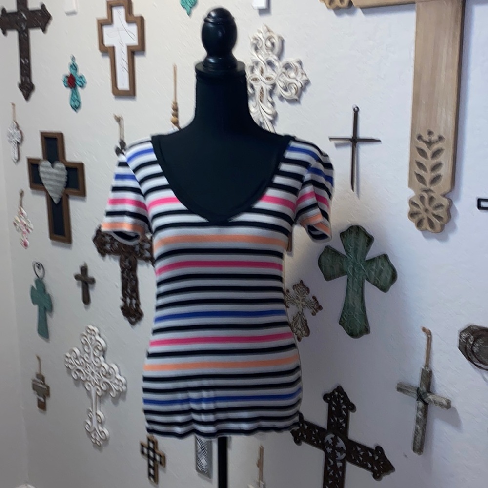 Old Navy size small multi stripe tee size small